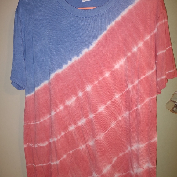fsl tappare Tops - Woman's Blue and Red Tye Dye Short Sleeve top fsl. Tappare size Medium
